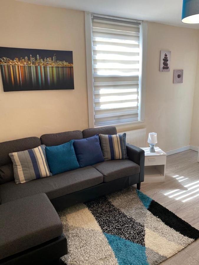 Excellent And Amazing Apartment With Private Parking Gillingham  Ngoại thất bức ảnh